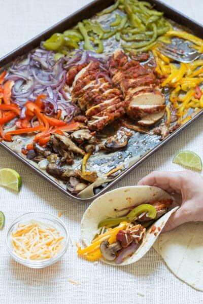 Sheet Pan Chicken Fajitas | easy weeknight chicken dinner